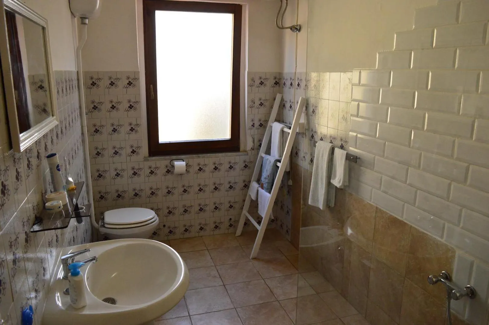 Stefania Guest House 2 Giba Italia